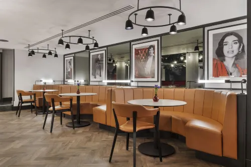 Radisson Hotel and Conf Centre London Heathrow Dining Photos