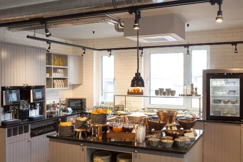 Vienna House Easy by Wyndham Bremen Restauration Photos