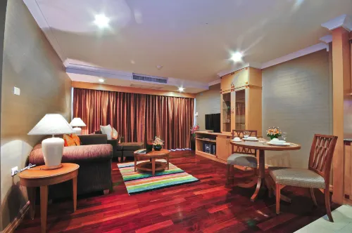 Admiral Suites Bangkok Phòng Photos