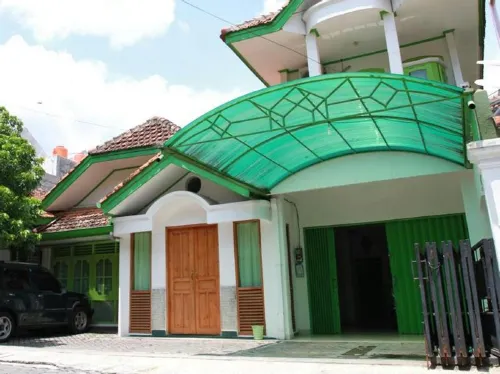 Koslo Yogyakarta Eksterior Photos