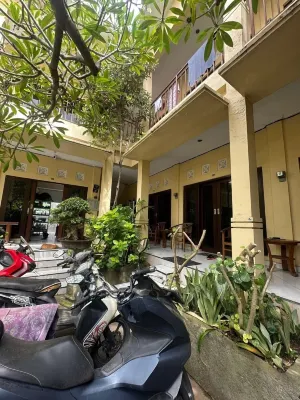Sari Buana Bed & Breakfast Eksterior Photos
