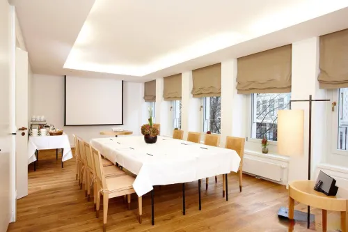 Louis Hotel Geschäftseinrichtungen Photos