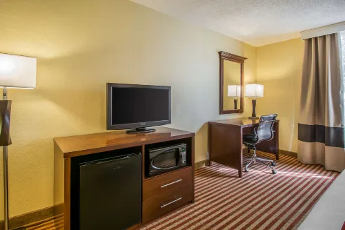 Comfort Inn & Suites Kissimmee by the Parks Photos