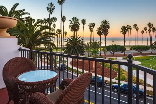 Santa Barbara Inn À proximité de l'hôtel Photos