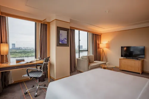 Khách sạn Renaissance Riverside Sài Gòn Phòng Photos