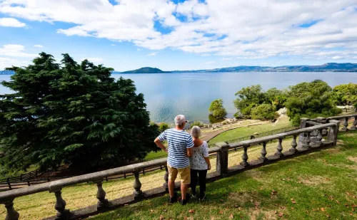 On the Point - Lake Rotorua À proximité de l'hôtel Photos