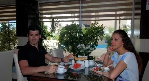 Lara Diamond Hotel Dining Photos
