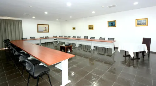 Oasis Hotel & Spa Business Facilities Photos