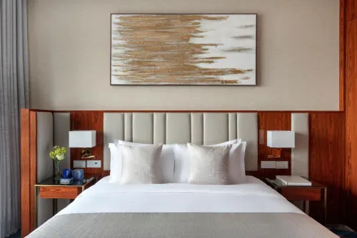 The Bentley Luxury Hotel & Suites Photos