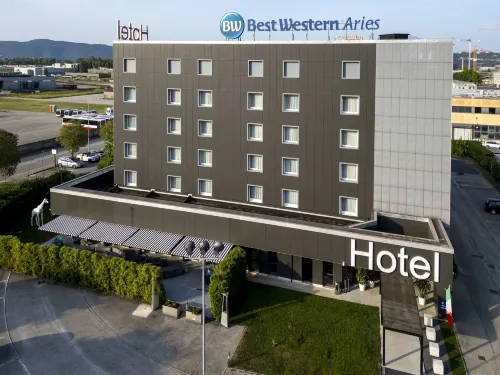 The Aries Hotel Unggulan Photos