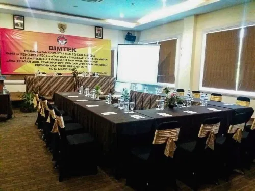 Hotel Safira Magelang Fasilitas Bisnis Photos
