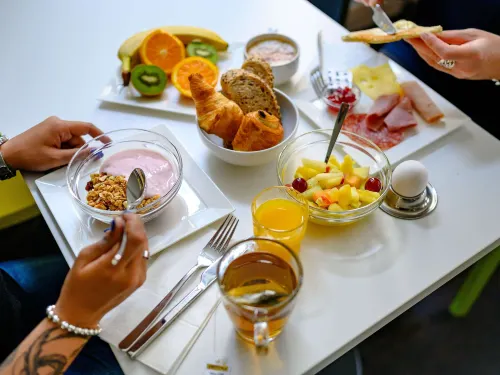 Ibis Styles Luzern City Restauration Photos