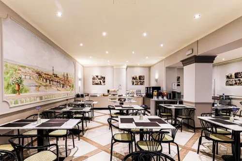 Albergo Firenze Restauration Photos