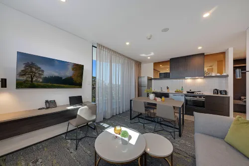 Littomore Suites Kingswood Rooms Photos