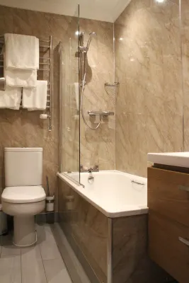 Exeter Court Hotel Rooms Photos