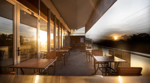 Cassowary Hotel Dining Photos