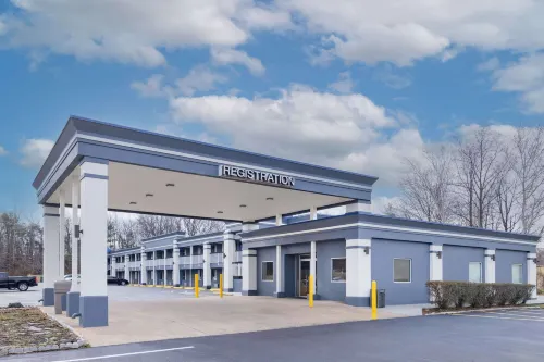 Days Inn by Wyndham Fredericksburg North Exterior Photos
