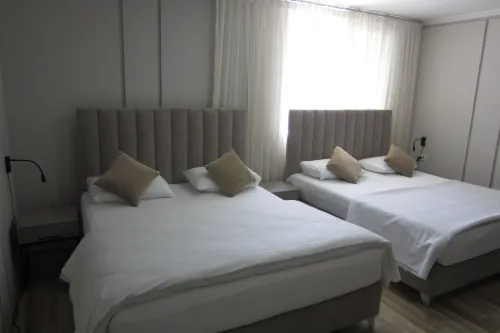 Freddy's Hotel Phòng Photos