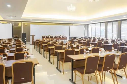 Balcony Hotel Sukabumi Business Facilities Photos