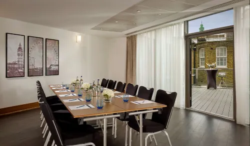 Park Plaza County Hall London Business Photos