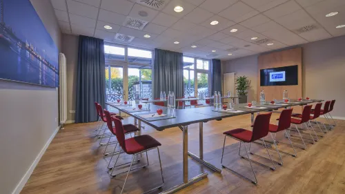 Holiday Inn Express Dusseldorf - City North Business Photos