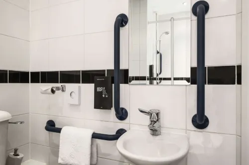 Days Inn by Wyndham Corley NEC M6 Chambres Photos