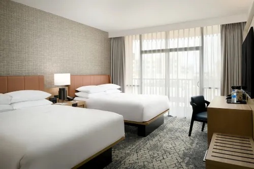 Sheraton Park Hotel at The Anaheim Resort Rooms Photos