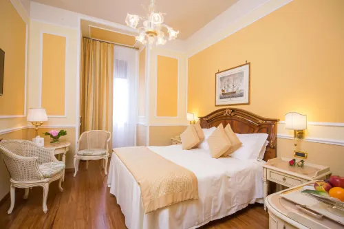 Hotel Bristol Palace Chambres Photos