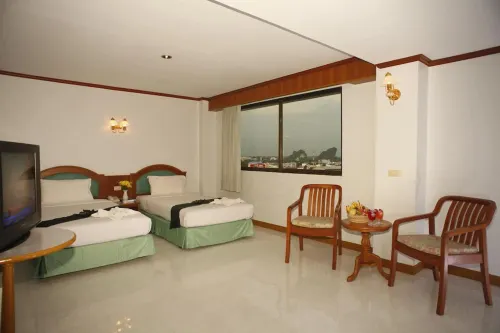 Boon Siam Hotel Photos
