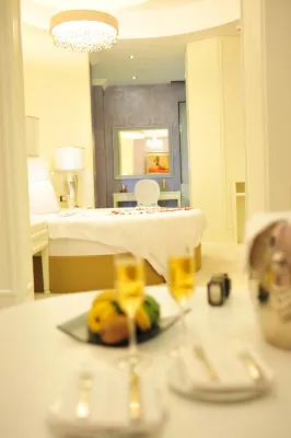 Wellborn Luxury Hotel Photos