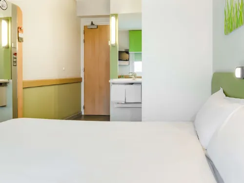 ibis budget Warszawa West Station Photos