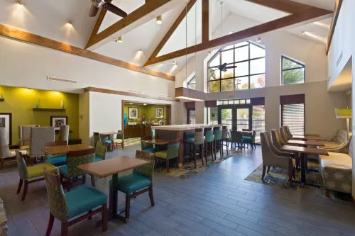 Hampton Inn & Suites Atlanta/Duluth/Gwinnett County Restauration Photos