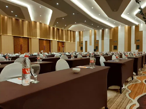 Hotel Nirwana Pekalongan Business Photos