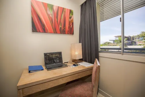 Gateway Hotel Rooms Photos