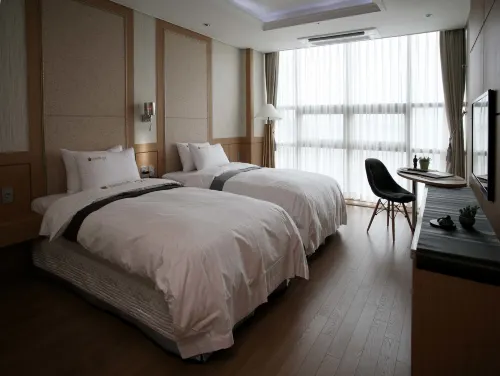 Benikea Hotel Yeosu Zimmer Photos