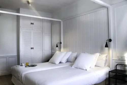 Hotel & Restaurant Marina Palamós Rooms Photos