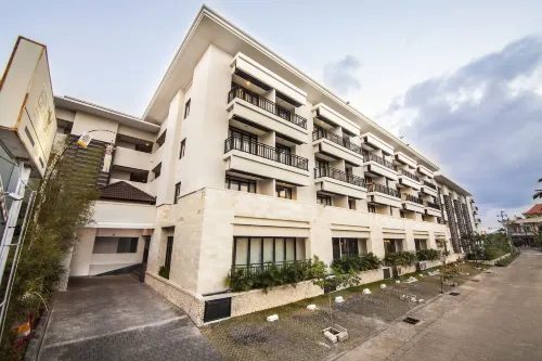 Grand Kuta Hotel and Residence Экстерьер Photos