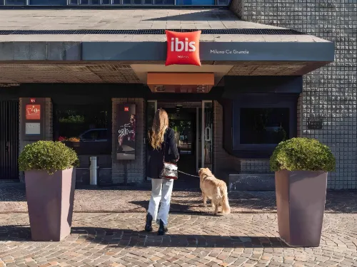 Hotel Ibis Milano Ca' Granda Ngoại thất Photos