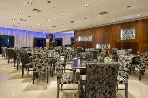 Meliá Jardim Europa Dining Photos