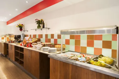 Ramada by Wyndham Hounslow - Heathrow East Dining Photos