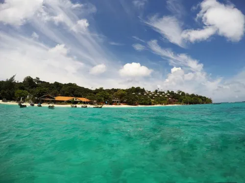 Phi Phi Long Beach Resort & Villa À proximité de l'hôtel Photos