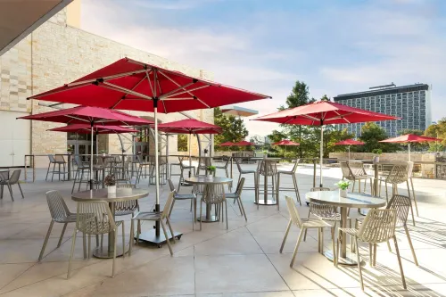 Grand Hyatt San Antonio River Walk Restauration Photos