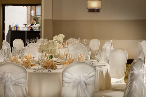 DoubleTree by Hilton Dulles Airport - Sterling Dining Photos