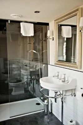 The White Swan Hotel Rooms Photos