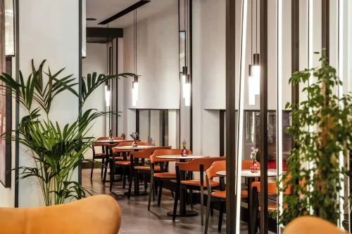 Radisson Hotel and Conf Centre London Heathrow Dining Photos