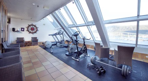 Home Hotel with Loisirs et amusements Photos