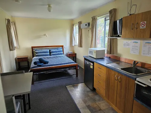 Snug Beach Cabin and Caravan Park Photos