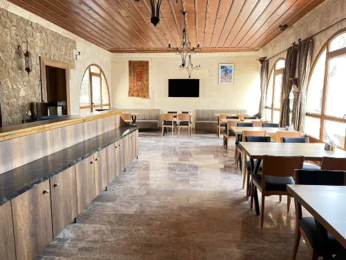 Cave Hotel Saksagan Restauration Photos
