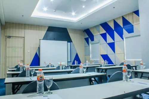 MD7 Hotel Cirebon Fasilitas Bisnis Photos