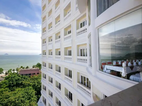 Nha Trang Palace Hotel Рядом с отелем Photos